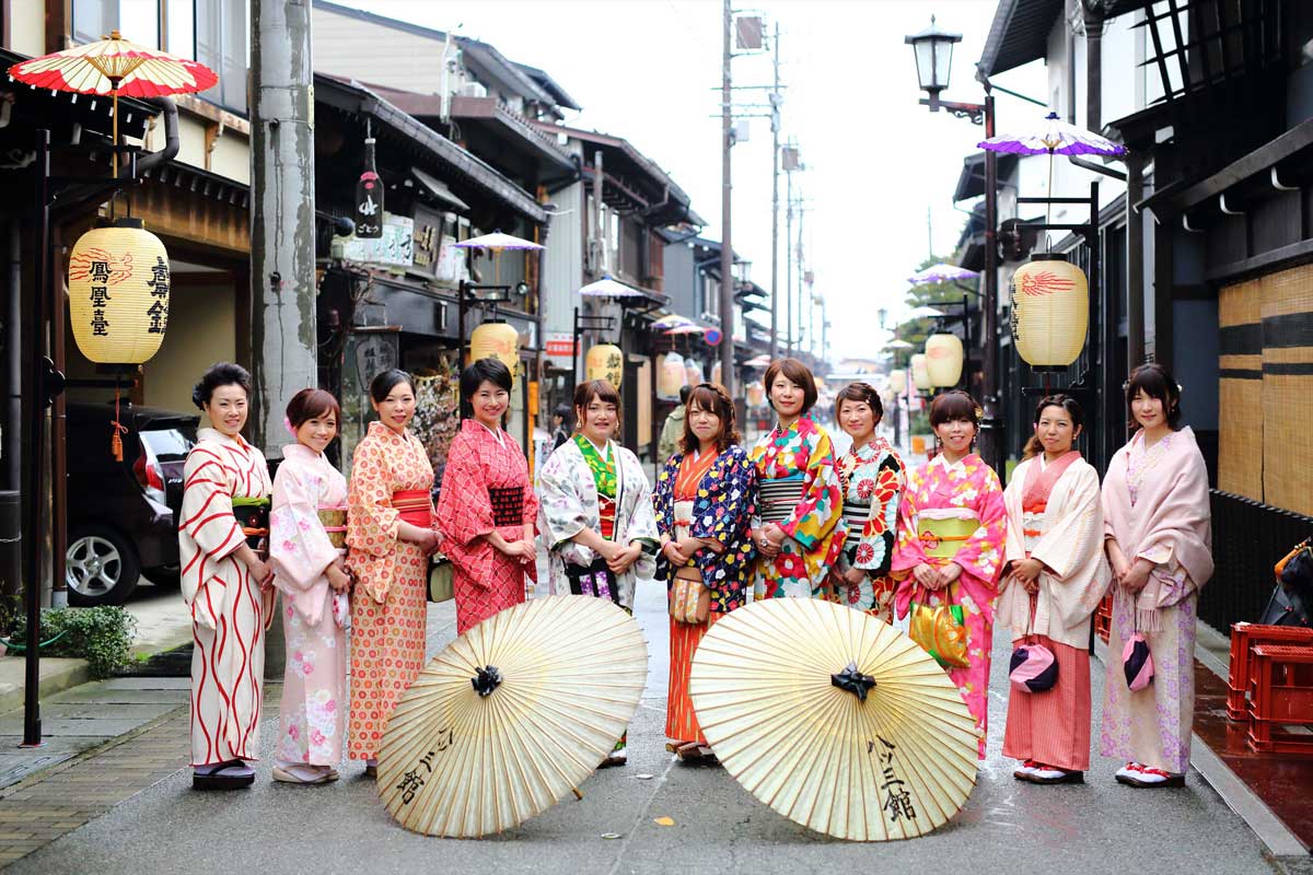 【達成しました】日本一着物の似合う街で『お寺で浴衣ショー』を開催したい！！